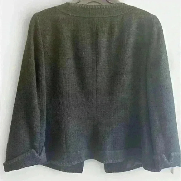 Ann Taylor Women's Size 8 Black Blazer Jacket Button Up Collarless Beautiful - Picture 2 of 16